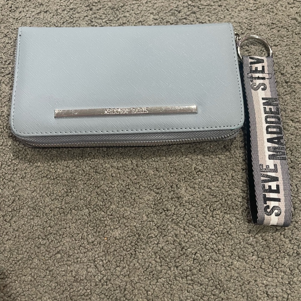 Steve Madden Women’s Wristlet Zip Around Wallet